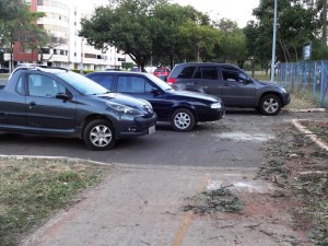 DSC09346_14-05-2016_AsaNorte_W5_Ciclovia_Rua Viva_Carros_Bloqueio_edit