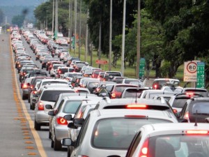 Eixao Norte_Carros_caos_Placa Velocidade