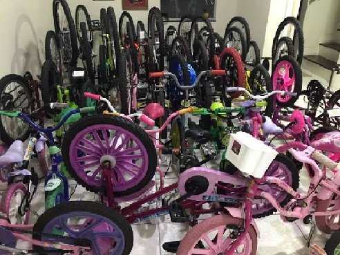 Bikes usadas são 'recicladas' e doadas a crianças carentes em SP 2 ImagemHandler.aspx?img=bicicletas doadas