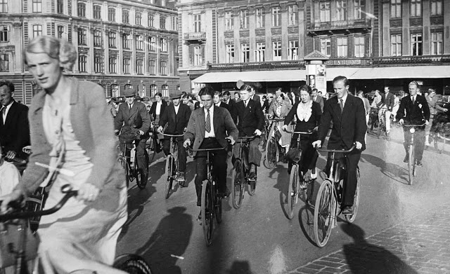 Como a bicicleta renasceu na Dinamarca 2 ImagemHandler.aspx?img=ciclistas ja dominavam copenhague nos anos 1930406