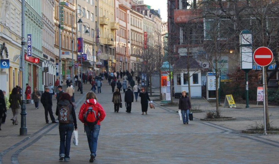 Elementos estruturantes da mobilidade peatonal: acessibilidade, autonomia e habitabilidade Pedestre necessita de um bom ambiente para caminha