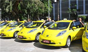 Táxis elétricos evitam emissões de poluentes