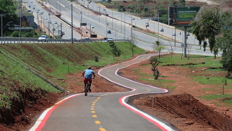 Pista de corrida

Descrição gerada automaticamente