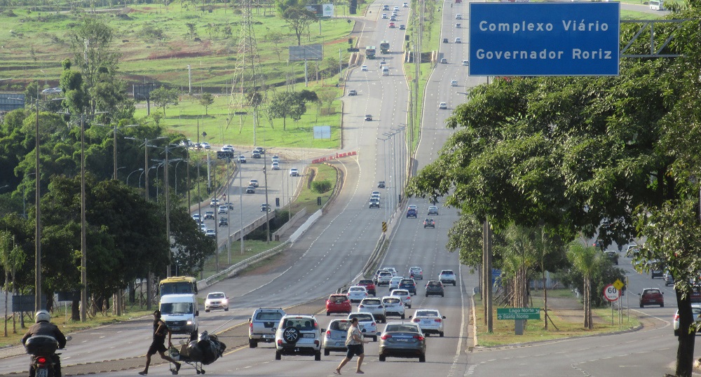 Estrada com carros

Descrição gerada automaticamente