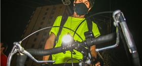 Ciclistas vão receber 'lanternas led' durante ação em Fortaleza