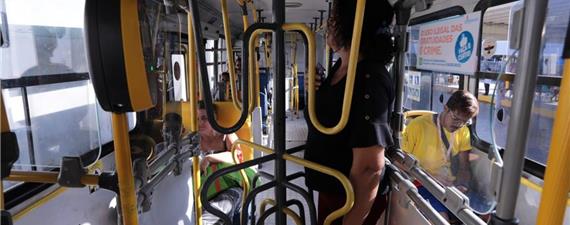 Recife: MPPE pede retirada de catracas elevadas dos ônibus
