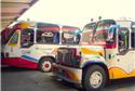 Chivas e busetas: os curiosos ônibus coloridos da