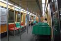 Interior do trem que circula no Metrô do Rio