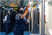 Pulverização de desinfetantes em ônibus e metrô