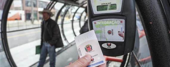 Ação pede que aumento da tarifa de transporte seja suspenso em Curitiba