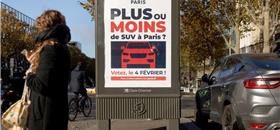 Paris triplica taxa de estacionamento de SUVs para reduzir poluição