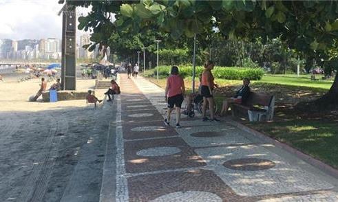 Calçadas de Santos (SP) podem passar à prefeitura