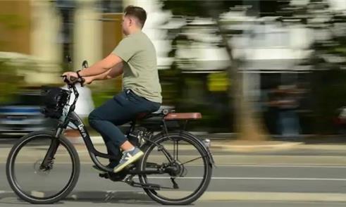 Adiada em SP fiscalização de e-bikes e patinetes