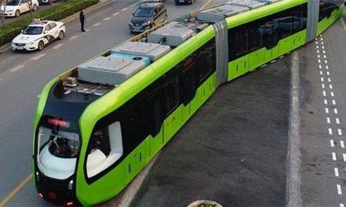 Curitiba vai testar bonde sem trilhos