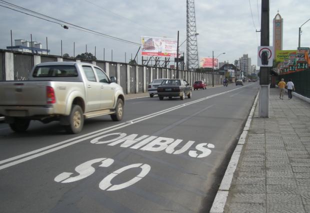 Em São Paulo, nova faixa exclusiva para ônibus não faz trânsito para