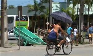 A bicicleta faz parte do dia a dia dos paranaguens