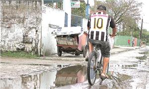 Ciclovia é precária nos bairros mais distantes