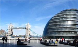 A famosa London Bridge e a Prefeitura de Londres