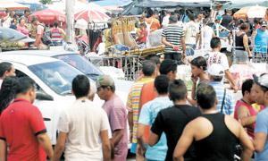 A Feira dos Pássaros provoca caos no trânsito