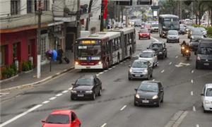 A velocidade média dos ônibus passou de 13,8 para
