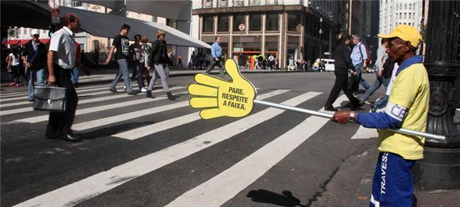 Ação de proteção ao pedestre no centro de São Paul