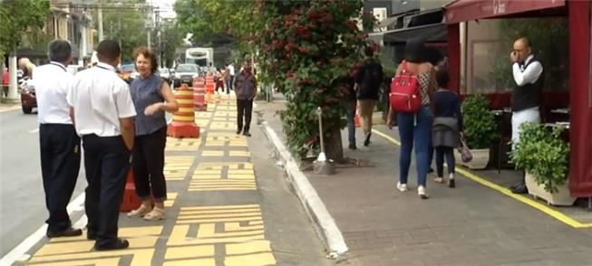 Ação em rua de SP amplia o espaço destinado ao ped