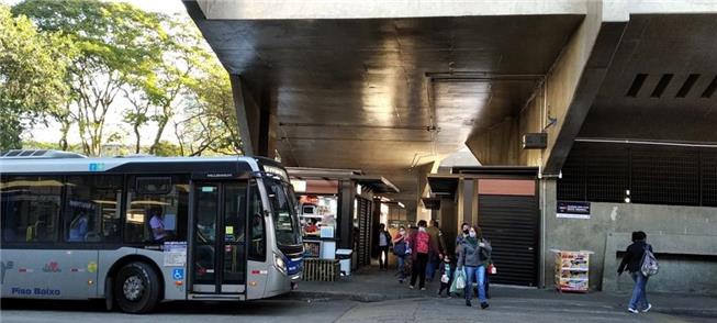 Acesso ao Terminal Santana, na zona norte de São P