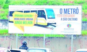 Anúncio da chegada do metrô em São Caetano