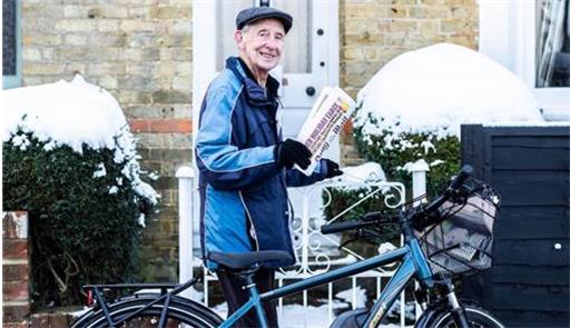Aos 80 anos, ciclista inglês segue pedalando e na