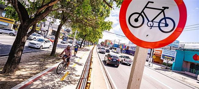 Arborizada, ciclovia de Maceió é celebrada pela po