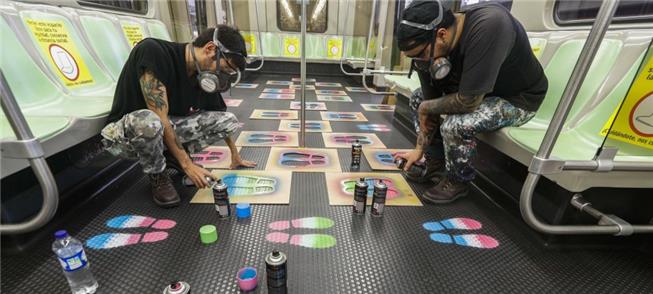 Artistas no metrô de Meddelín