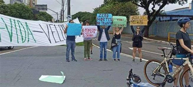 Ato em Londrina no sábado (11) contra atropelament