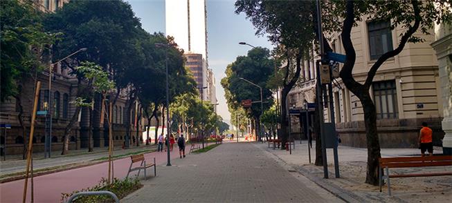 Av. Rio Branco, no Rio de Janeiro após obras de pe