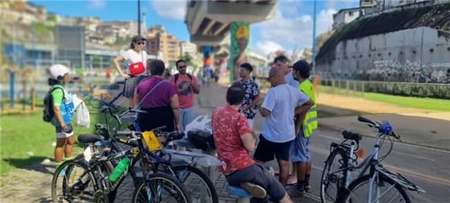 Avaliadores em campo, avaliando ciclovias da capit