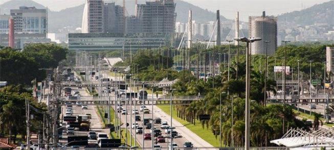 Barra da Tijuca, no Rio: constantes congestionamen