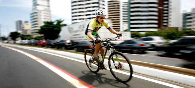 Bicicleta como meio de transporte cresce em Salvad