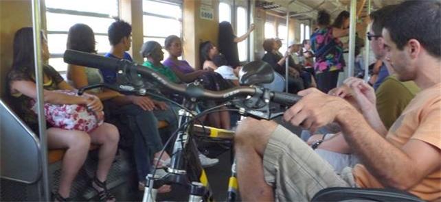 Bicicleta já pode ser transportada nos trens em di