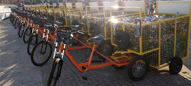 Bicicletas coletoras de lixo em Maceió