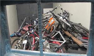 Bikes são deixadas em celas abandonadas no 3º Dist