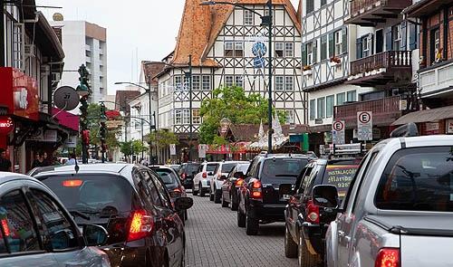 Blumenau cresce sem plano de mobilidade