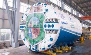 Cada equipamento pesa cerca de 737 toneladas