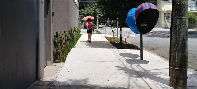 Calçada bem mantida: uma raridade em São Paulo
