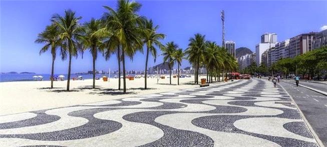 Calçadão de Copacabana: quase 100 mil m² de 'petit