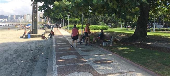 Calçadão recuperado (2026) pela prefeitura na orla