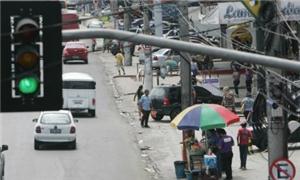 Calçadas obstruídas por vendedores ambulantes