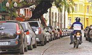 Carros elétricos ganham espaço nas cidades brasile