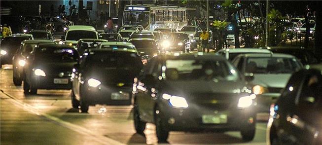 Carros voltam a ser os queridinhos para fugir da p