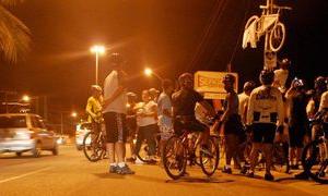 Cerca de 100 ciclistas participaram do ato