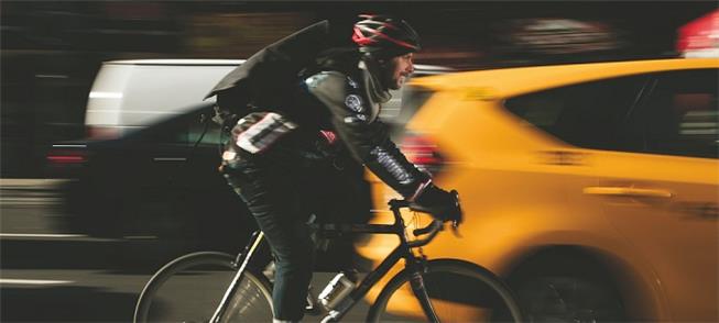 Ciclistas do Uber em NY reivindicam direitos traba