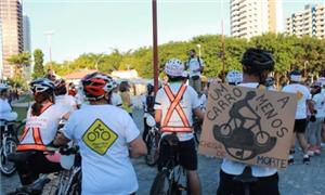 Ciclistas protestam por mais segurança no trânsito